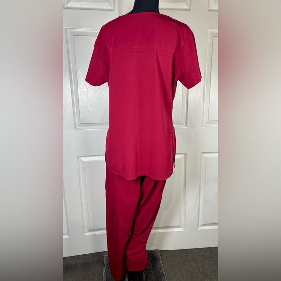 Burgundy Grey’s Anatomy Women’s   Scrub Set Size Large - Picture 5 of 16